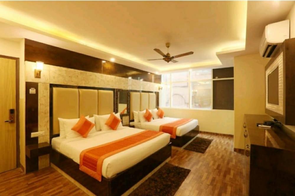 Hotel Plazzo Nowe Delhi Zewnętrze zdjęcie